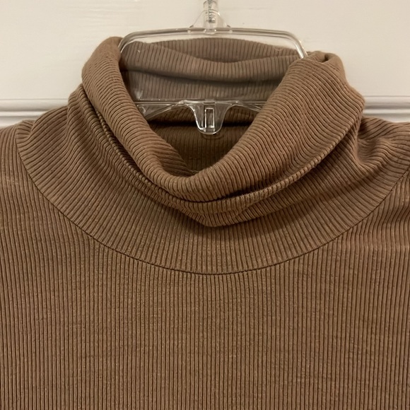 Three Dots Turtleneck - Picture 8 of 9